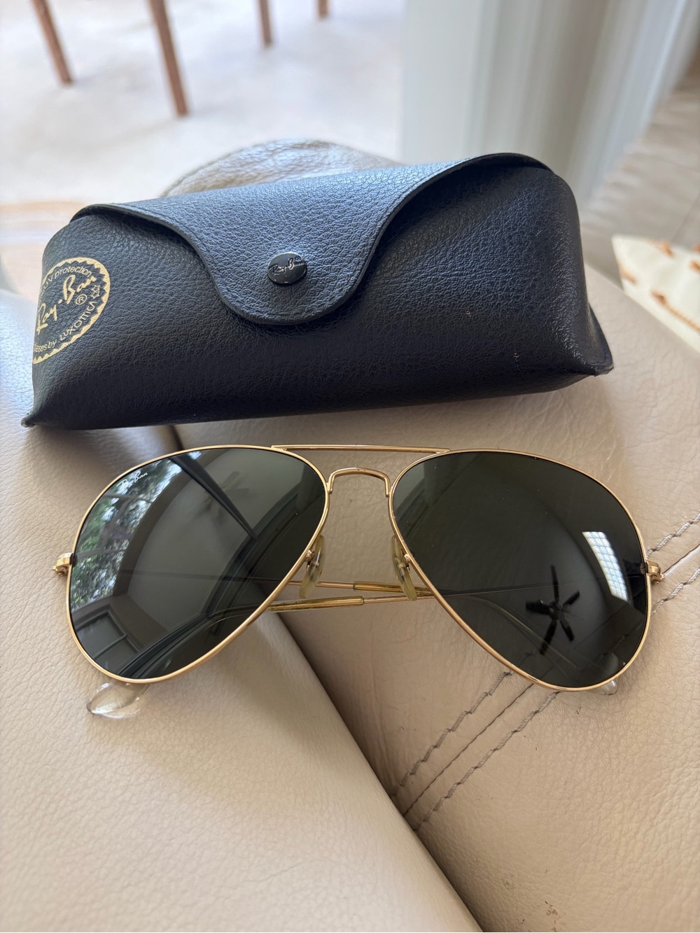 Rayban Aviator Classic Sunglasses gold frame with green tinted lenses